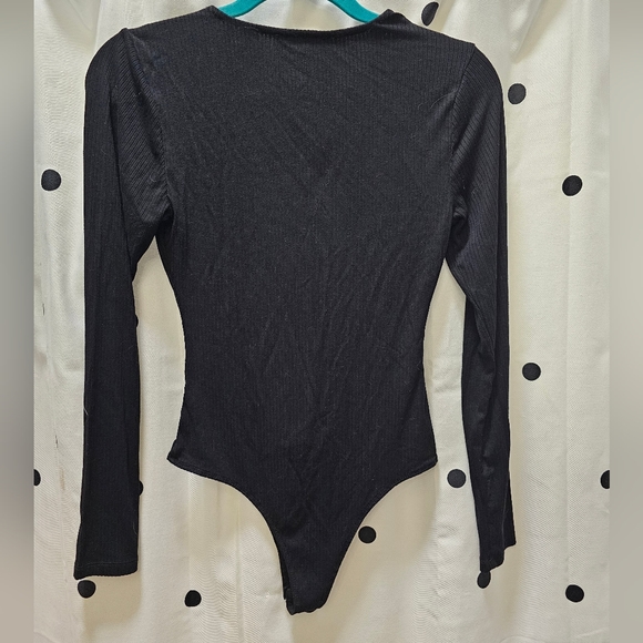 Lulus black lace front long sleeve V-neck bodysuit Small - Picture 6 of 6